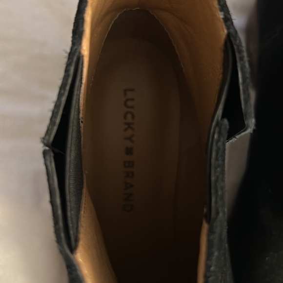 Lucky brand black suede ankle boots size 7 - Picture 3 of 5